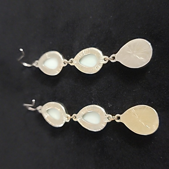 Dangle Earrings - Picture 2 of 4